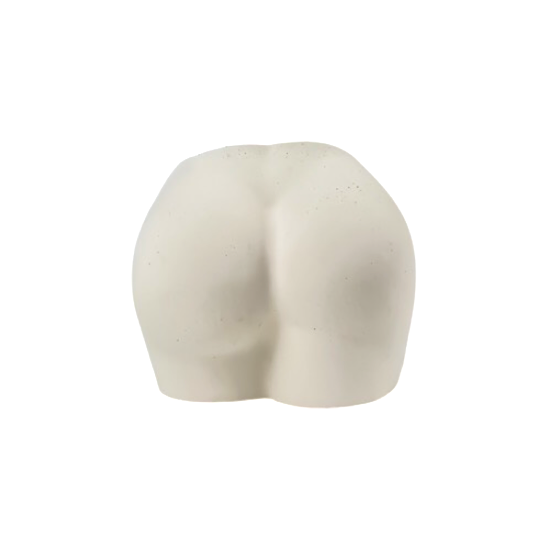 Ce vase en béton prend la forme des fesses : on ne peut qu'oser ! pour une touche espiègle à votre déco, il est parfait rempli de fleurs séchées ou autres jolis bouquets ..