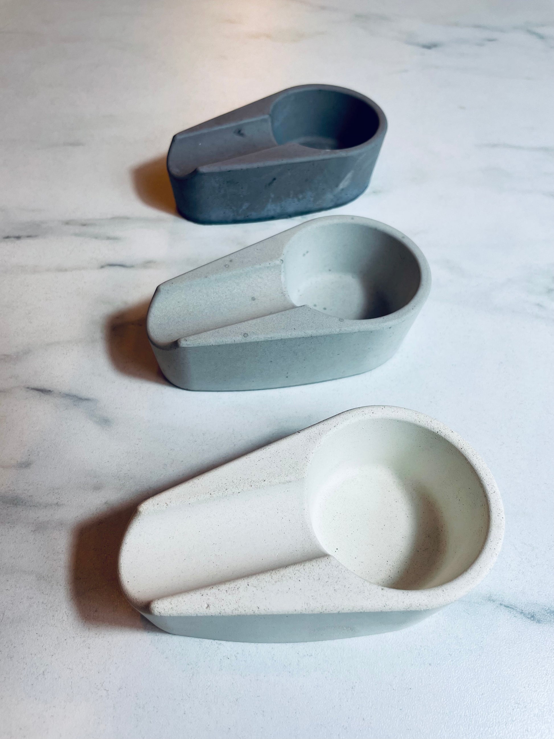 cendrier à cigare en béton. fabriqué main à Marseille.